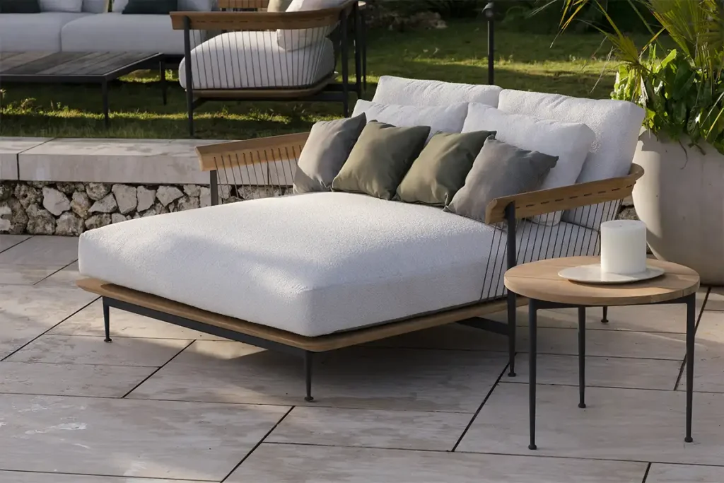 Need Stylish Comfort? See These Living Room Furniture Set!