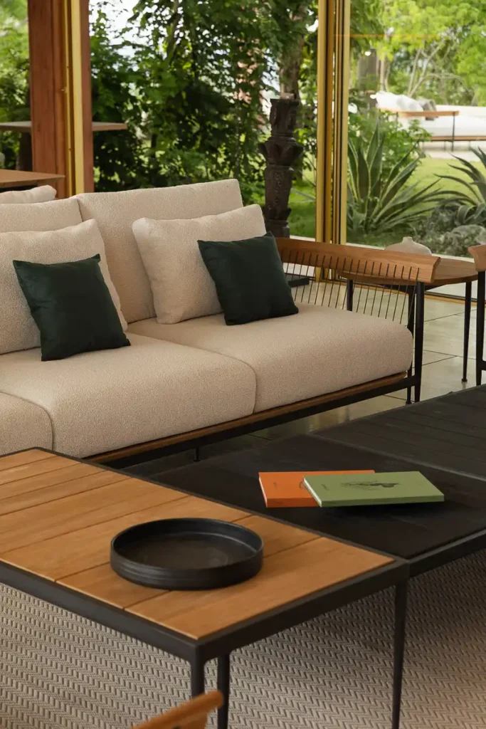 Need Stylish Comfort? See These Living Room Furniture Set!